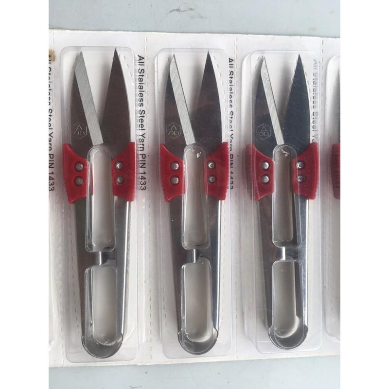 Kéo bấm chỉ inox có tay đệm đỏ cầm tiện lợi hơn