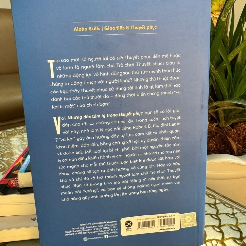 Những Đòn Tâm Lý Trong Thuyết Phục (Influence) – Robert B. Cialdini | Hiểu &amp; Ứng Dụng Nghệ Thuật Thuyết Phục