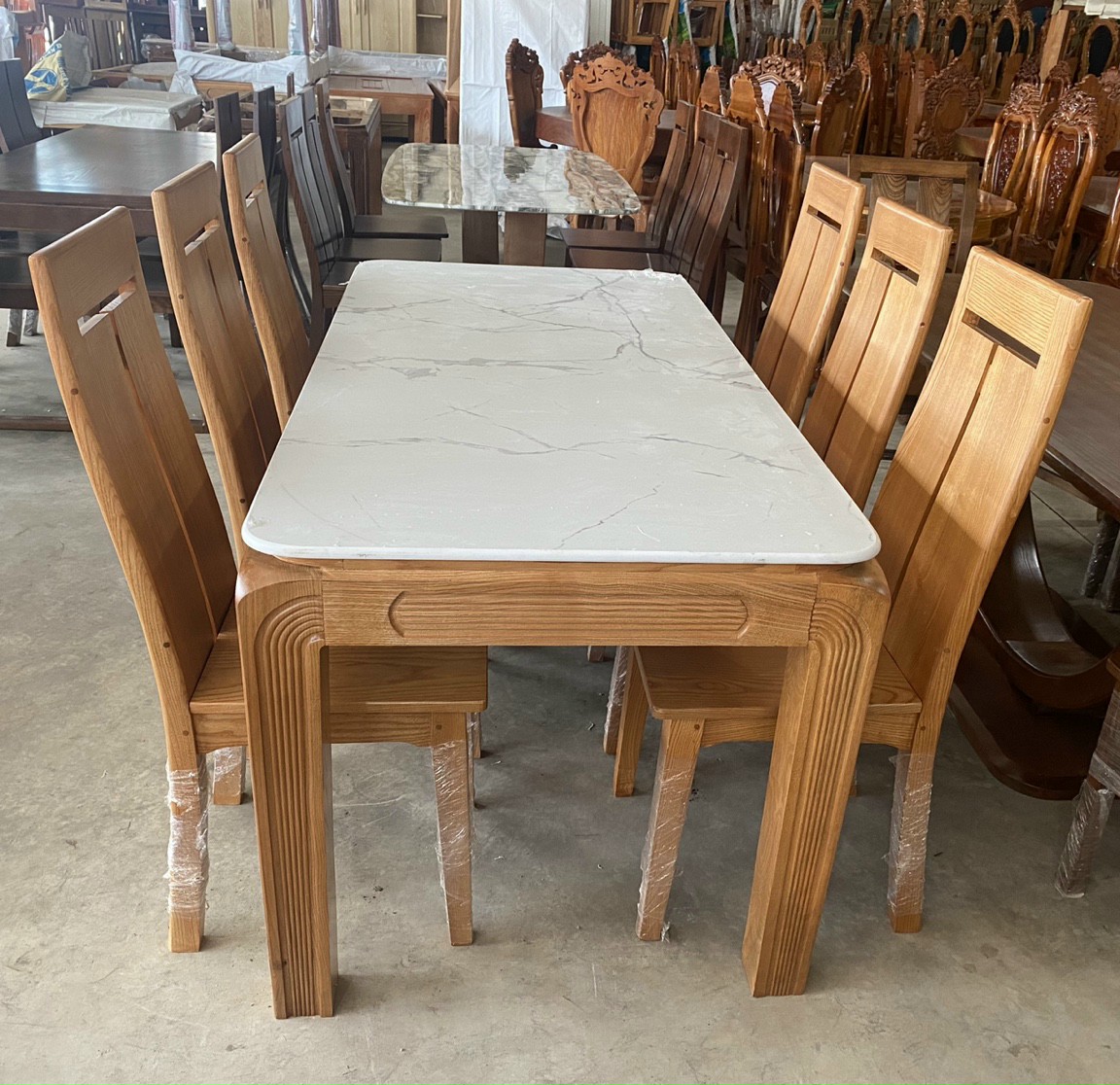 Bộ bàn ăn 6 ghế sồi Mỹ 1 M6