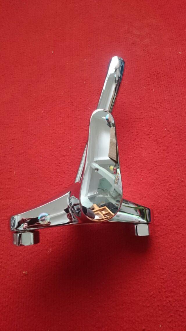 Vòi rửa bát nóng lạnh gắn tường Kitaco414