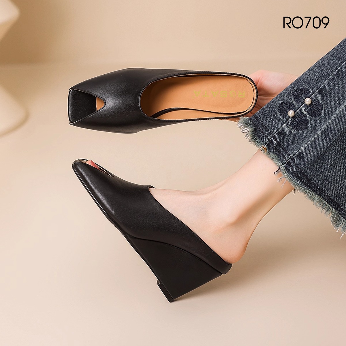 Dép nữ hở mũi, đế xuồng ROSATA RO709 - 7p - Đen, Trắng - BKSTORE