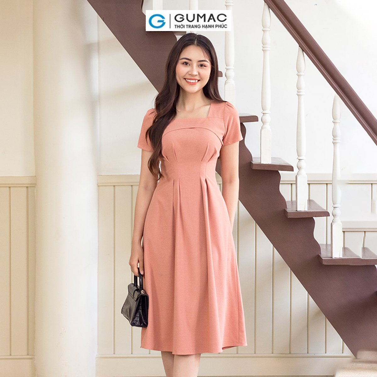 Đầm dáng xòe A tay ngắn cổ vuông chiết ly sang trọng thanh lịch thời trang GUMAC DD06060