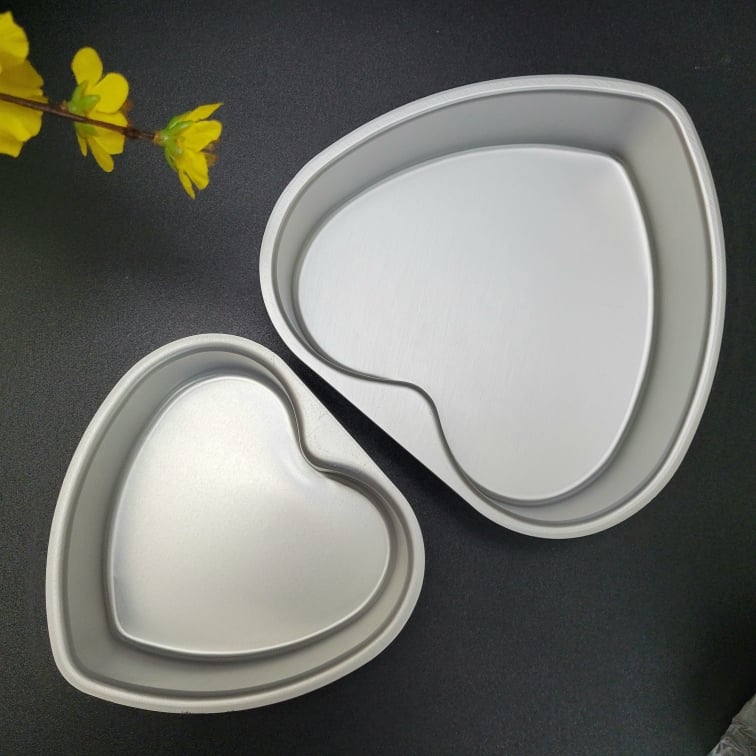 Khuôn Bánh Nhôm Đúc Cao Cấp - Hình Trái Tim 20/ 15cm. Khuôn bánh Bông lan, Rau câu Banh Trung Thu. Khuôn ép bằng tay. Đồ Gia Dụng nhà bếp pha chế làm bánh nguyên liệu