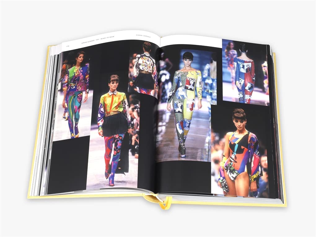 Artbook - Sách Tiếng Anh - Versace Catwalk