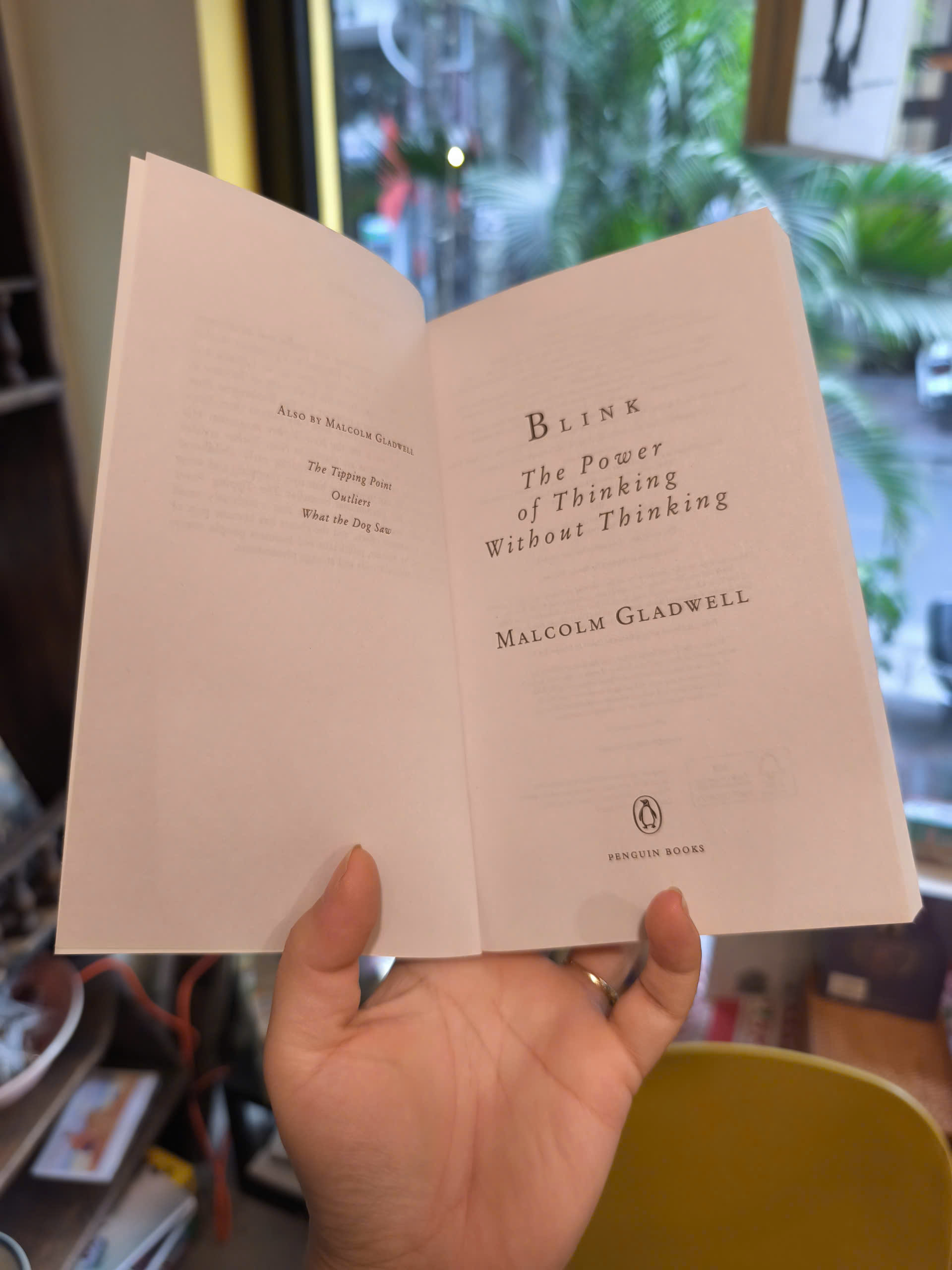 Sách - Blink: The Power of Thinking Without Thinking by Malcolm Gladwell | Nonfiction| Psychology