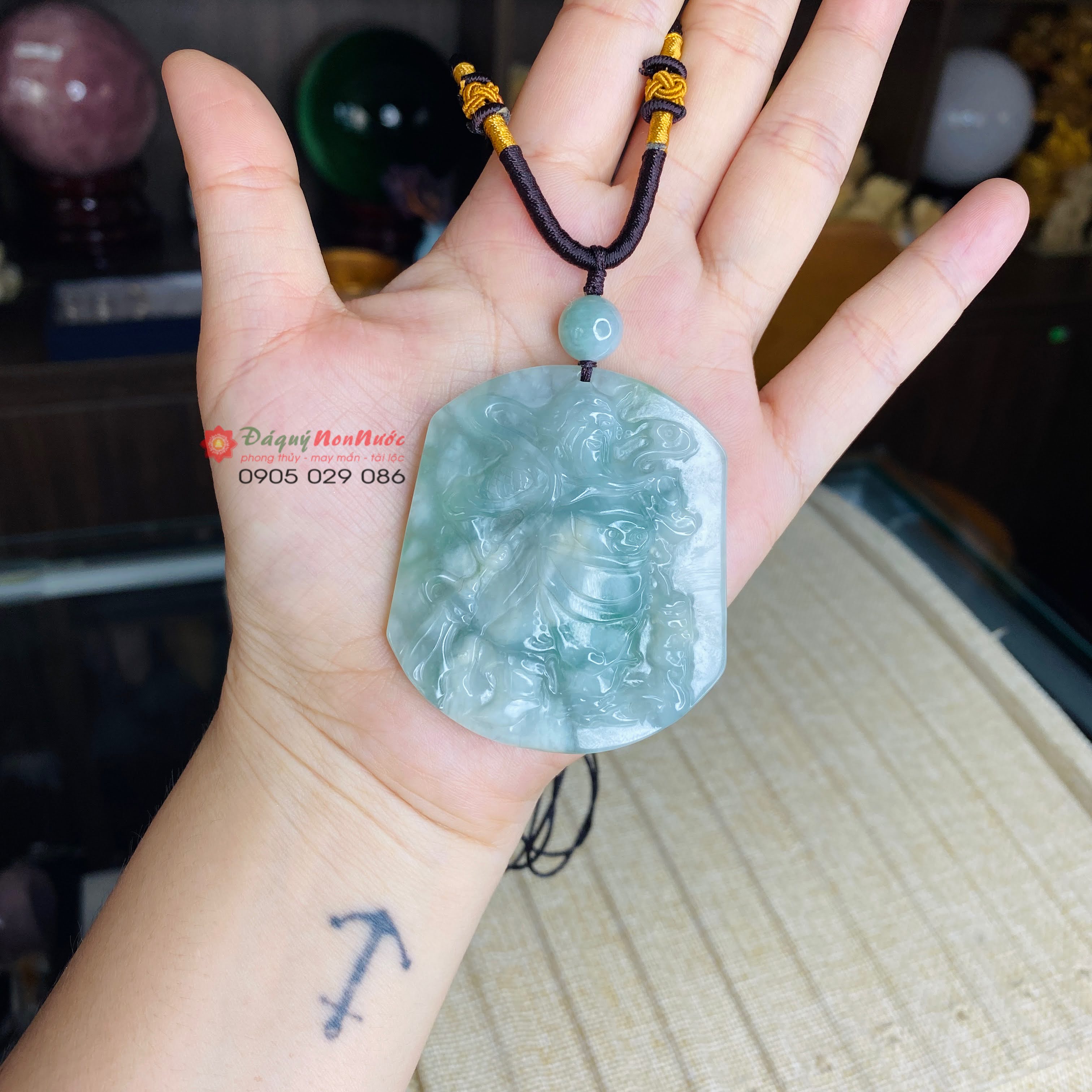 Mặt dây chuyền Quan vân trường đá Jadeite dành cho Nam