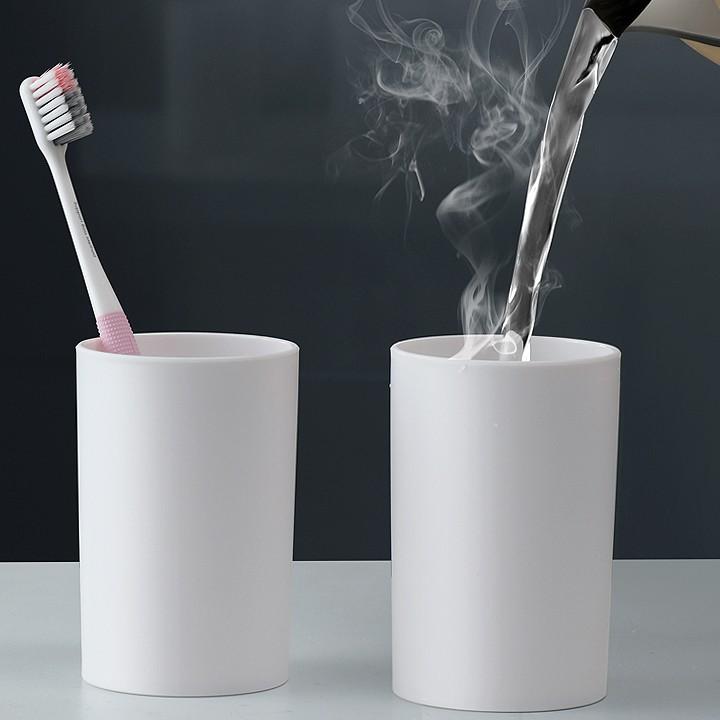 Bộ Nhả Kem Đánh Răng 4 Cốc, Kệ Để Đồ Phòng Tắm Đa Năng Dán Tường Lực Hút Từ Tính Tặng Kèm Cốc