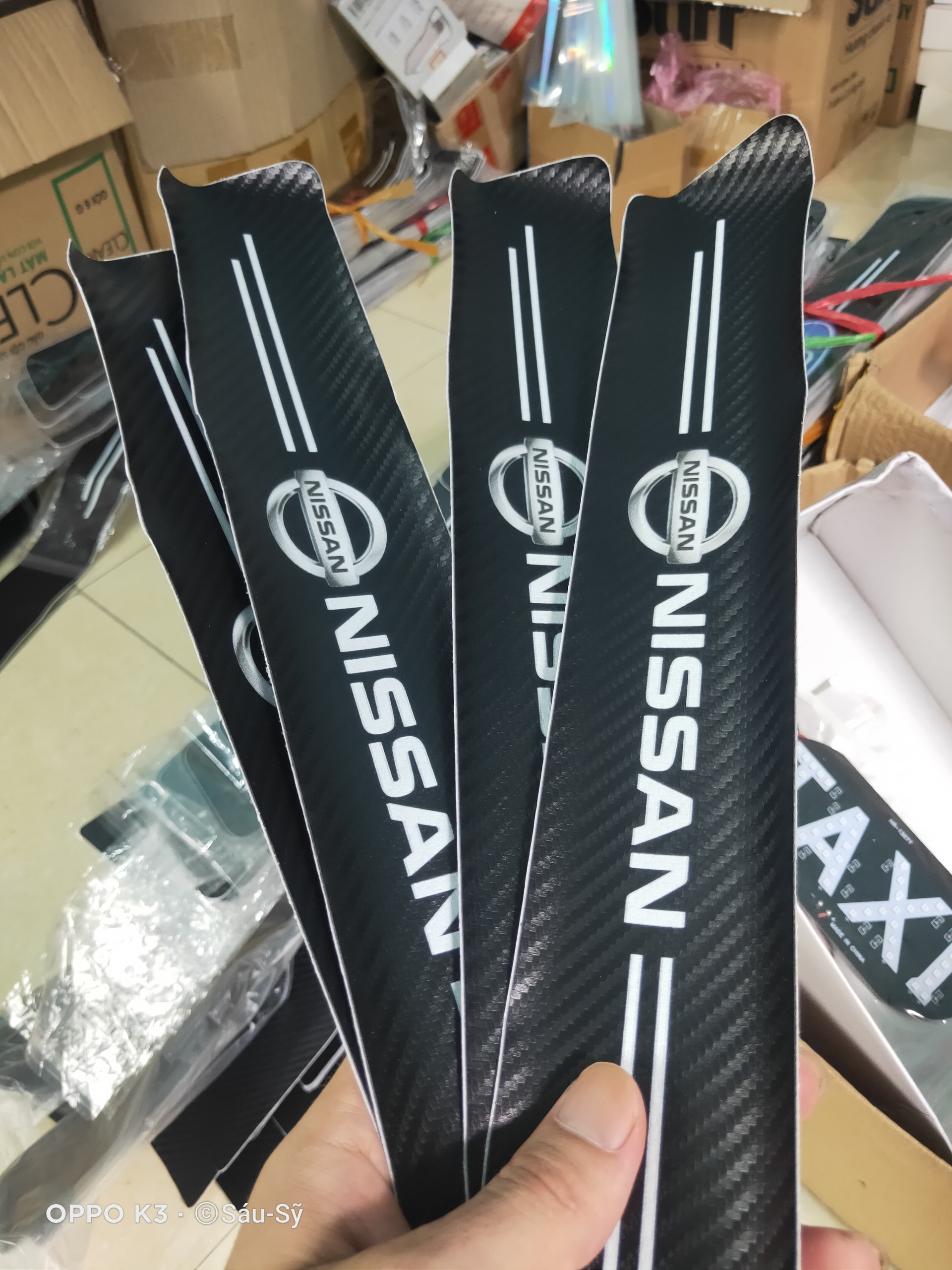 NISSAN - Bộ 9 miếng dán bậc cửa trong ngoài và Cốp Sau Ô tô Chống trầy bằng Sợi Carbon