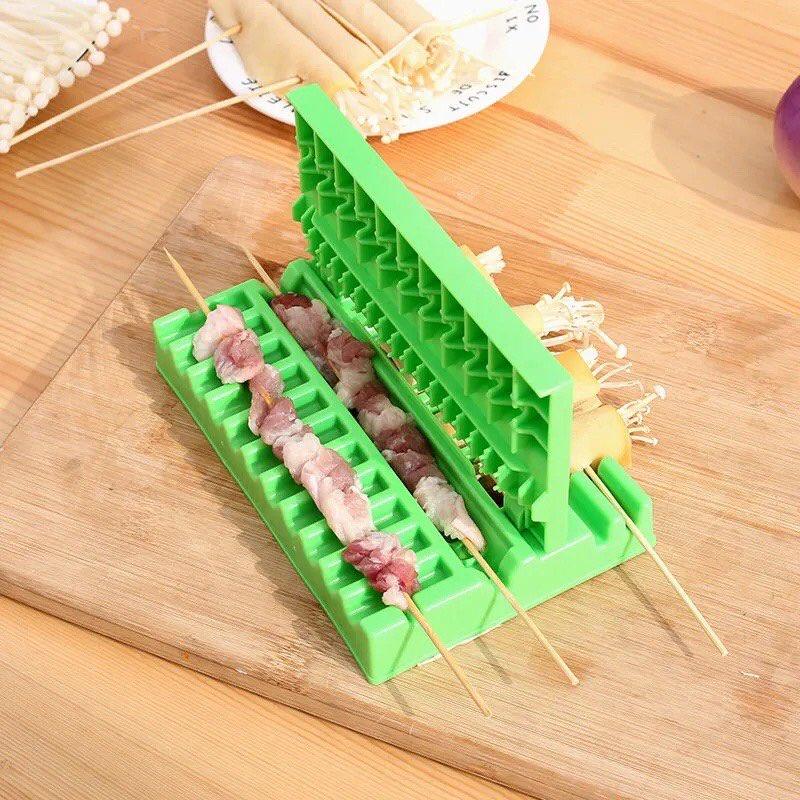 DỤNG CỤ KẸP LÀM THỊT XIÊN , XIÊN NƯỚNG CÁ VIÊN 3 TRONG 1 SIÊU NHANH SIÊU TIỆN LỢI