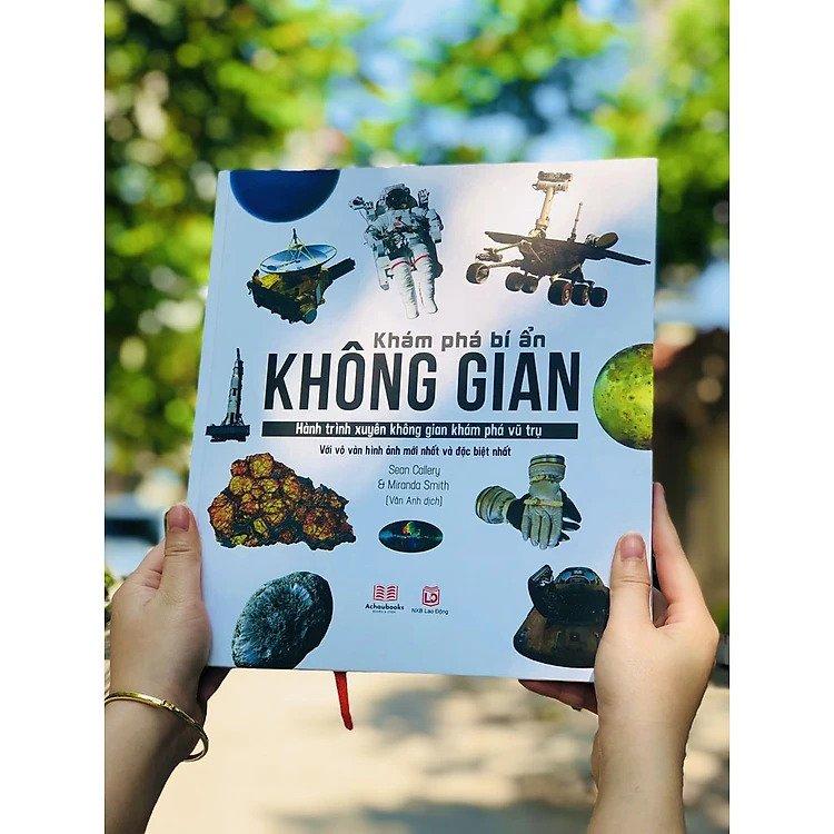 Khám Phá Bí Ẩn Không Gian
