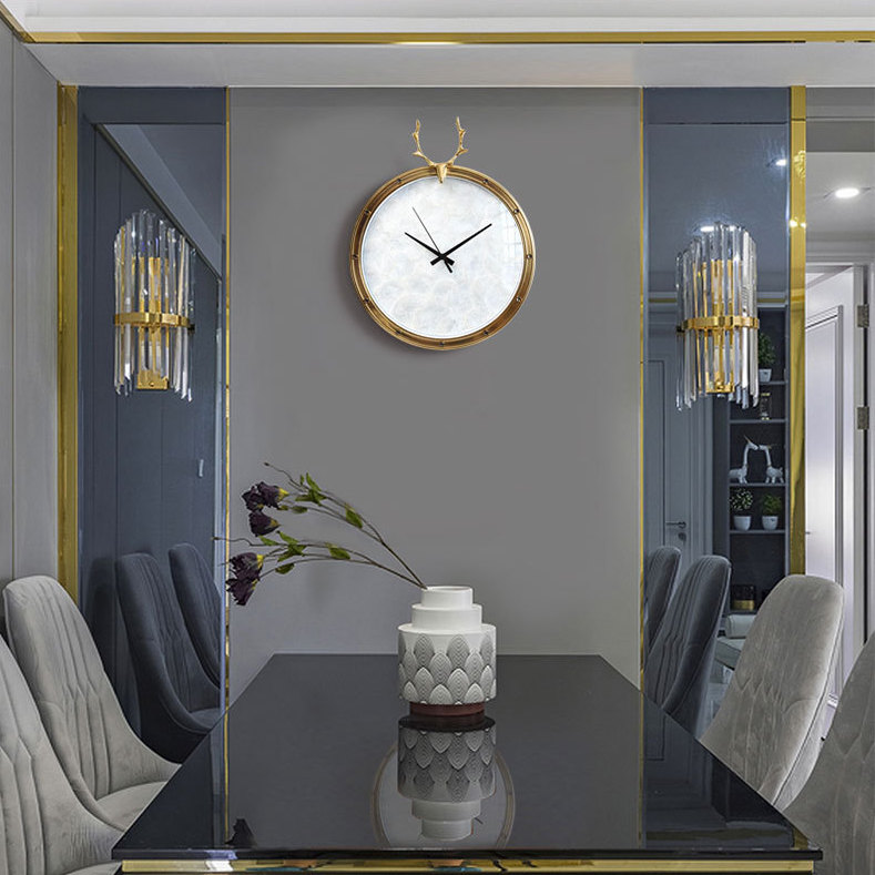 Đồng Hồ Đầu Hươu Khảm Trai