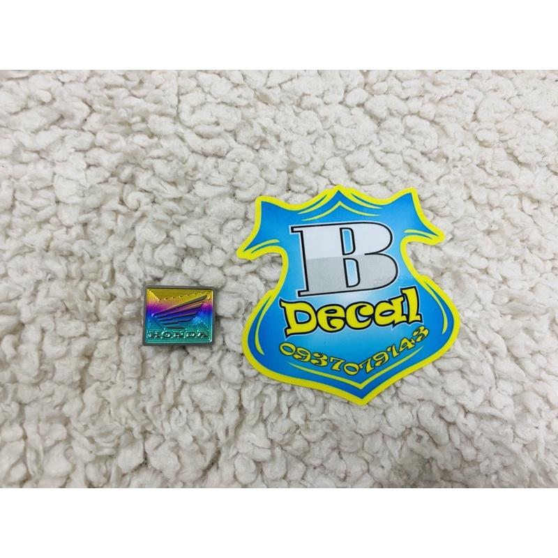 Sticker logo titan siêu rẻ đẹp