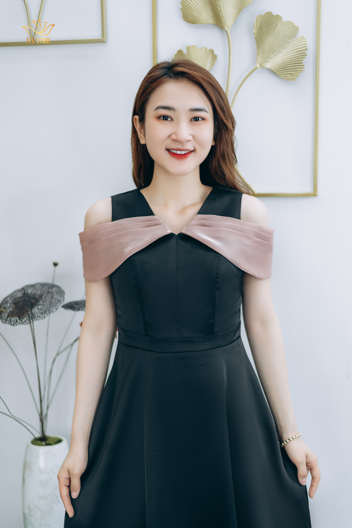 Đầm xòe thiết kế trung niên cao cấp sang trọng Cổ tim tay rớt vai màu Đen phối hồng TTV STORE TTV1288