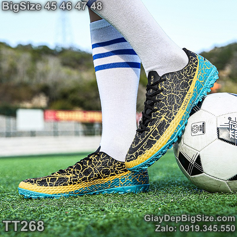 Giày đá bóng sân cỏ nhân tạo cỡ lớn 45 46 47 48 cho nam cao to chân ú bè. Big size soccer shoes for wide feet