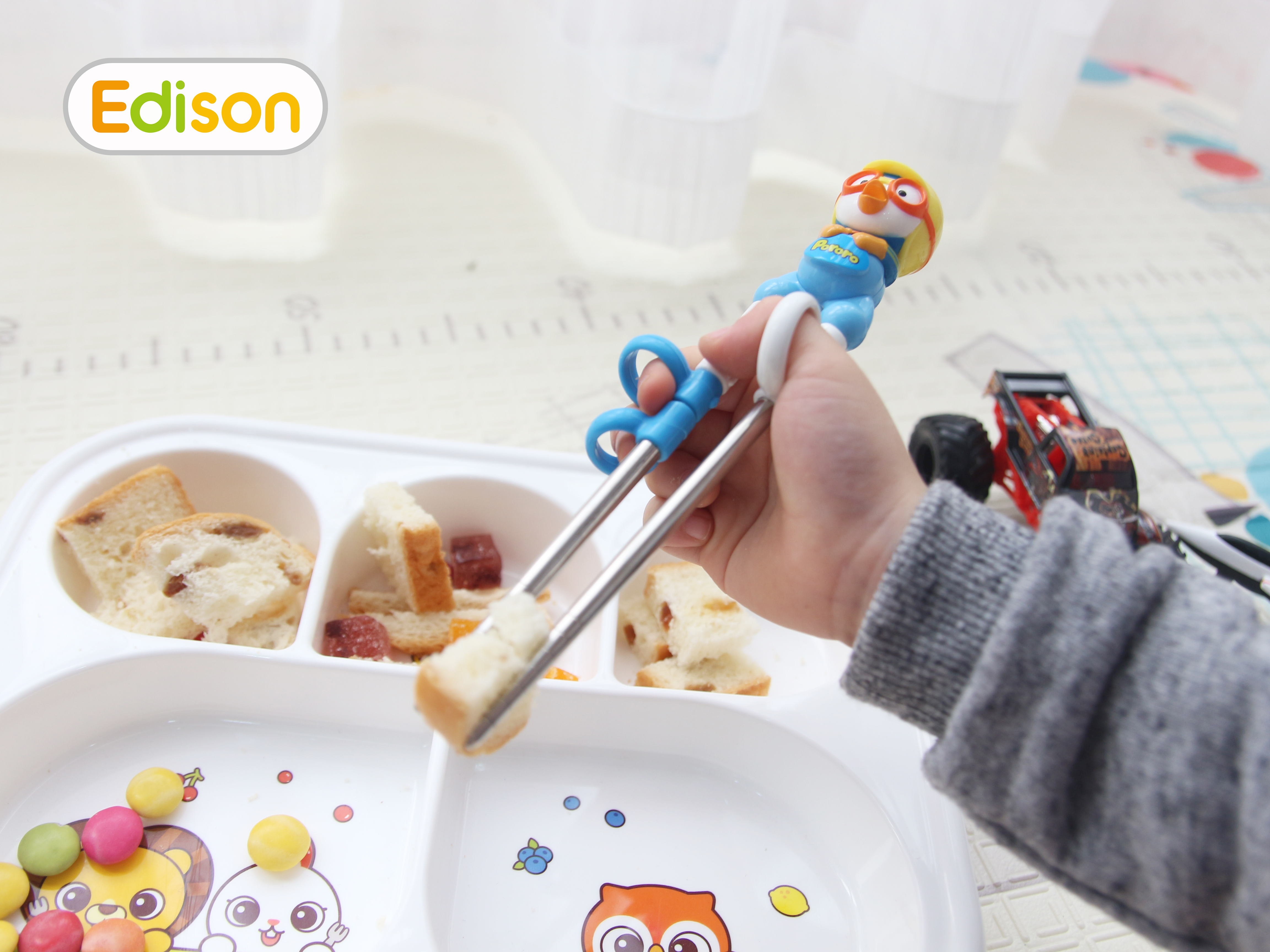 [Dụng cụ tập ăn] Đũa tập ăn xỏ ngón inox cho bé từ 3 tuổi hình Pororo màu cam chính hãng Edison - Hàn Quốc