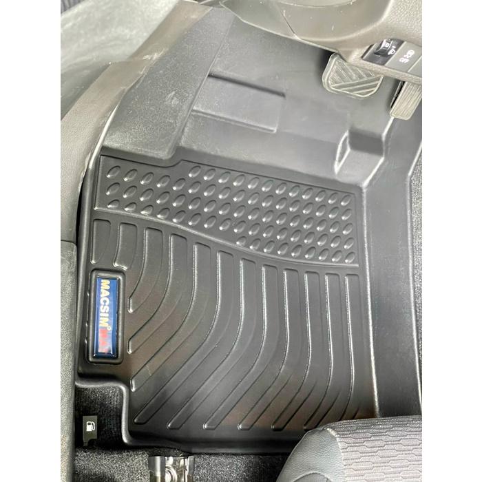 Thảm lót sàn cho xe Suzuki XL7 hàng loại 2, chất liệu TPE nhãn hiệu Macsim