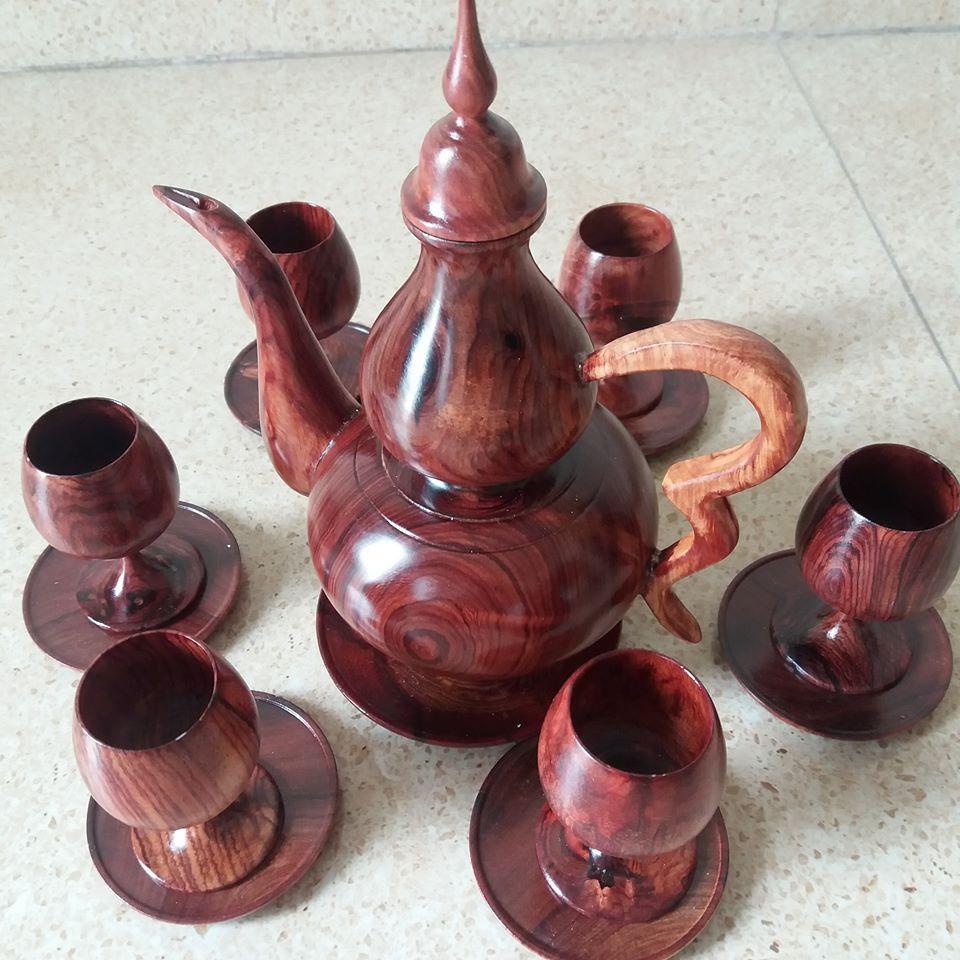 Ấm chén gỗ cẩm lai combo bộ 1 ấm+ 6 chén+ 7đĩa