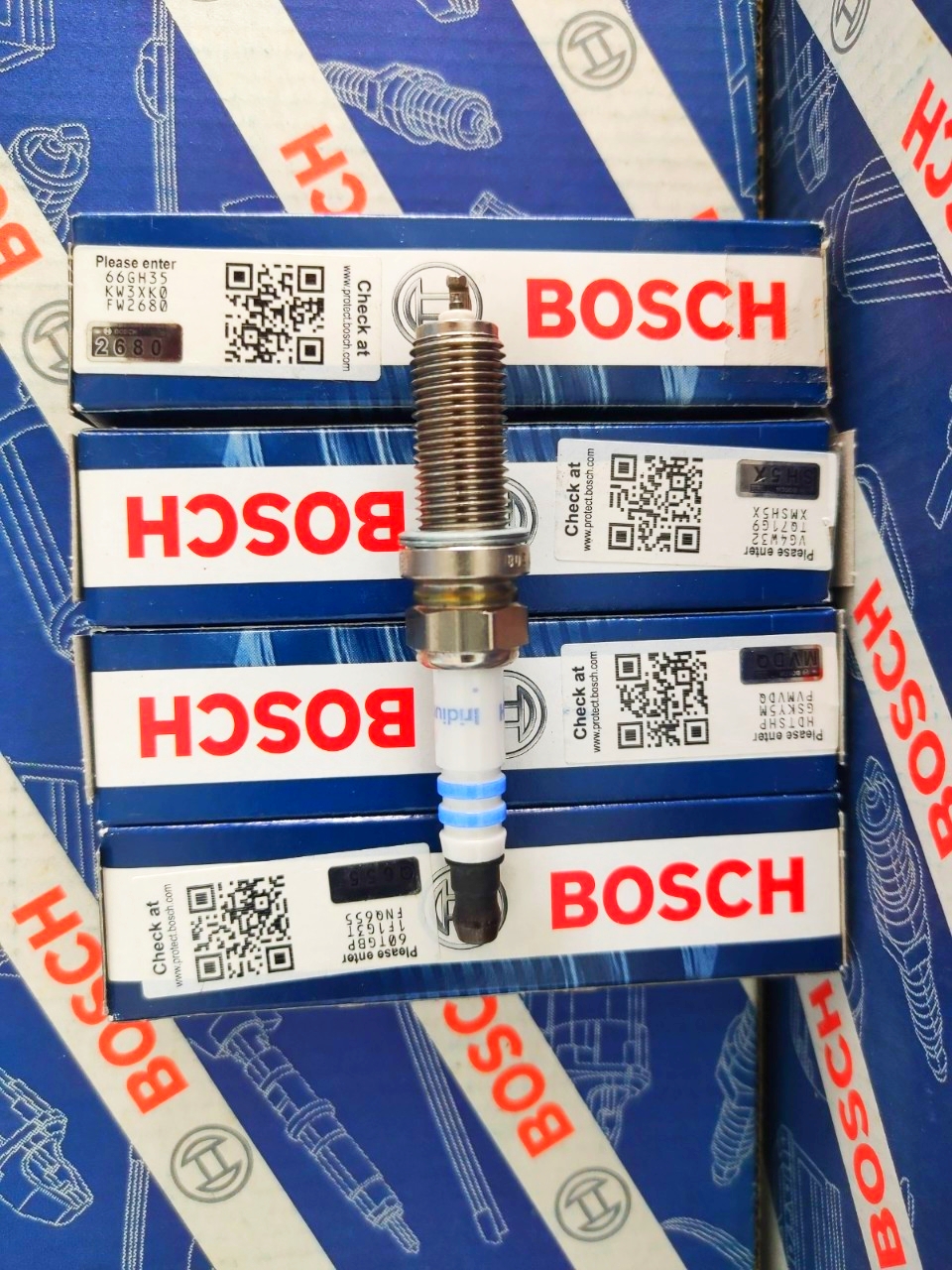 Bugi Bosch Tuýp 14 Ren 12 Lexus LS500, CT200H, BMW X6, X5, Infiniti QX56/QX60/QX70/QX80, Toyota Land Cruiser