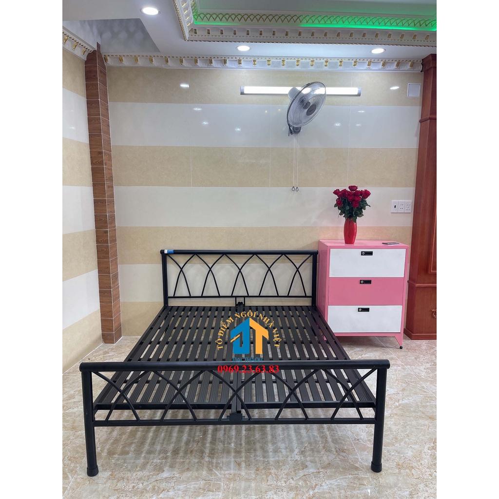 Giường sắt kiểu đan chéo 1m4x2m siêu rẻ