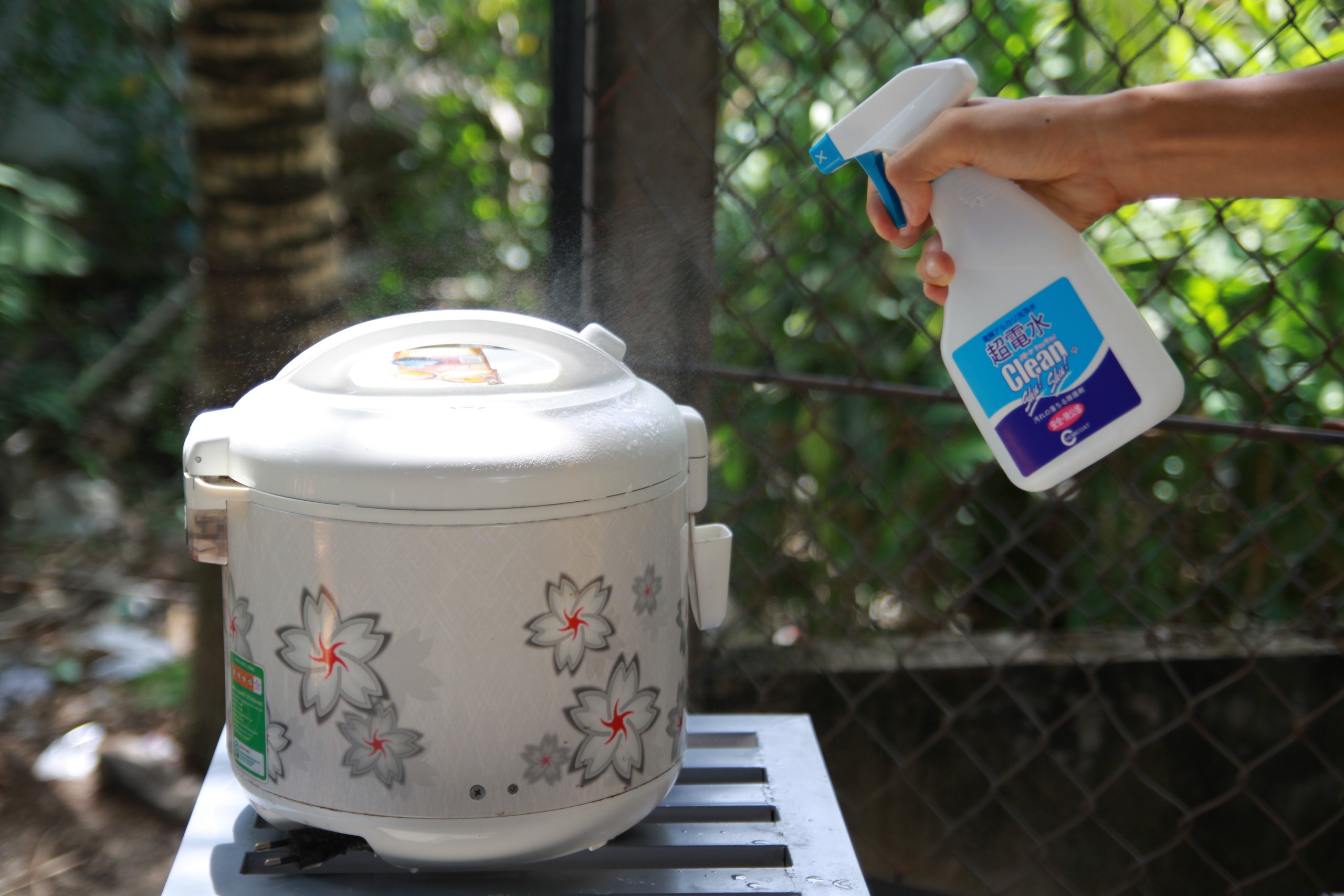 Chai xịt nước ion kiềm Clean Shu! Shu! Nhật Bản 500mL Tẩy rửa Diệt khuẩn Khử mùi Đa năng Không hóa chất