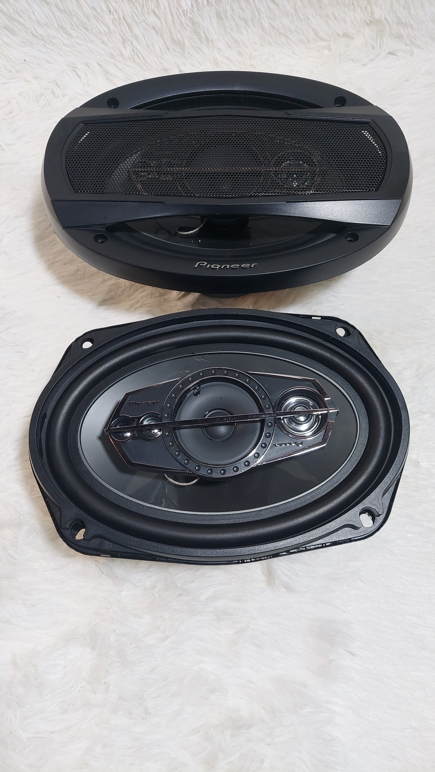 Loa ô tô - Cặp Loa Cánh Cửa  PIONEER 600W 6x9 inch (163x237 mm). Độ âm thanh cực chất cho xế yêu.