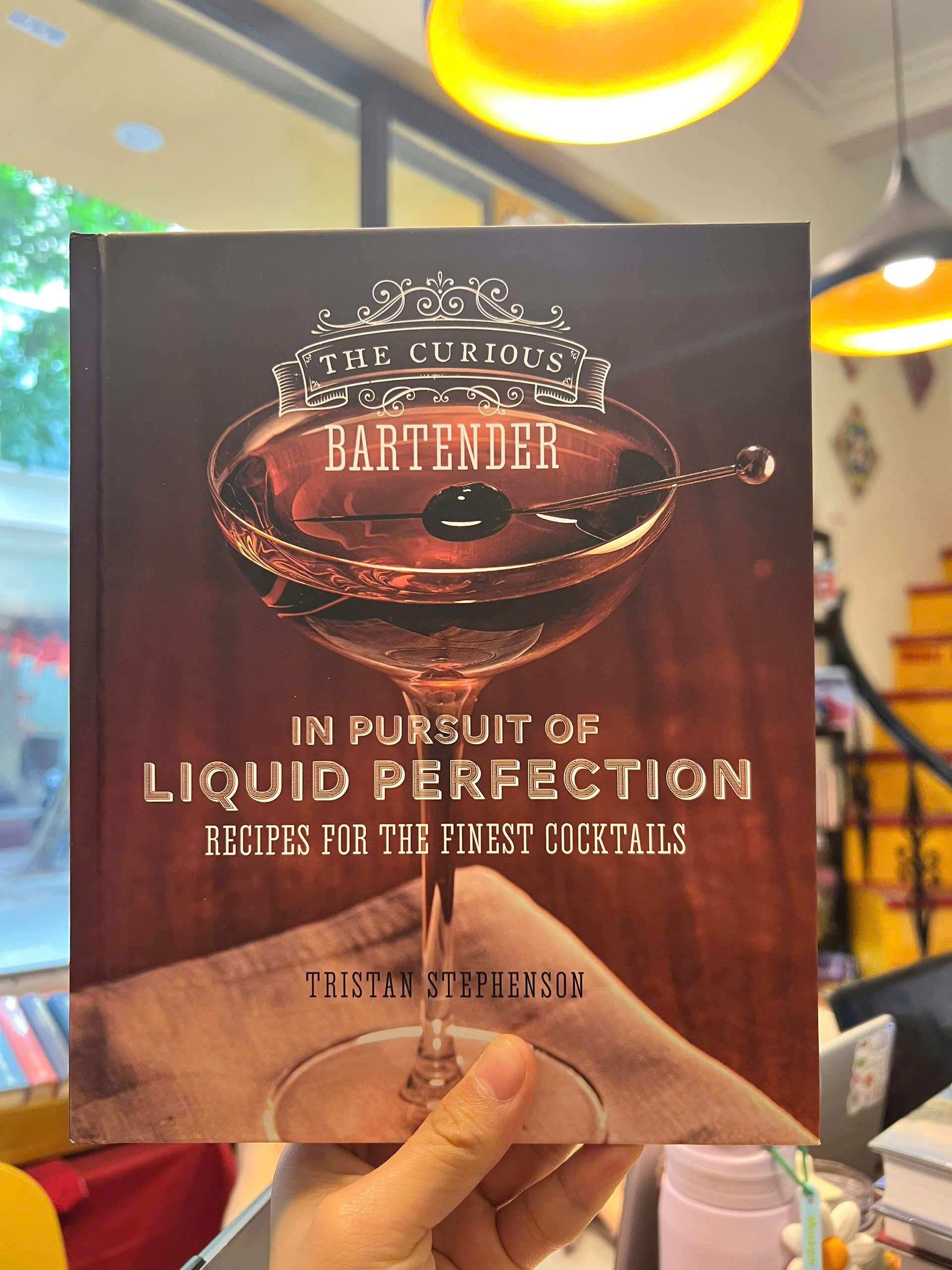Sách - The Curious Bartender: In Pursuit of Liquid Perfection - Cocktails / Ngoại văn Nhập khẩu UK