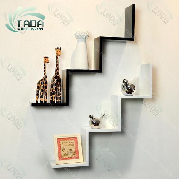 Kệ treo tường kiểu bậc thang