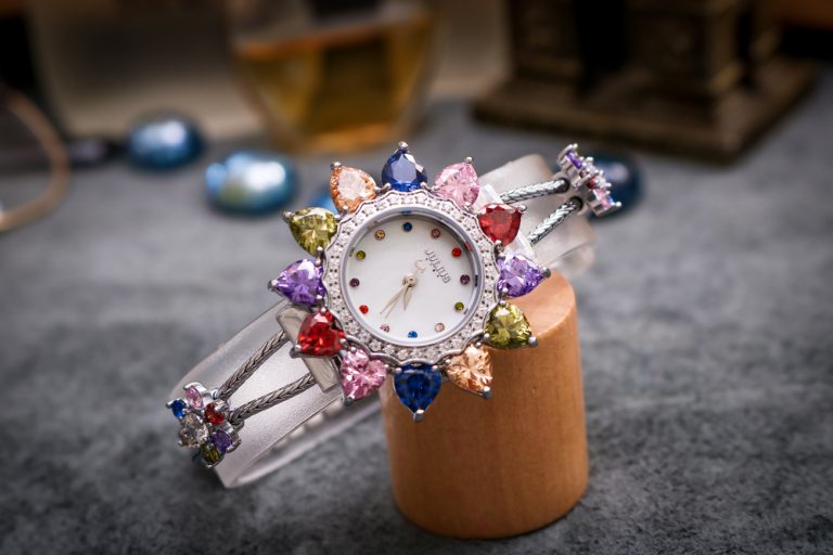 Đồng Hồ Nữ Julius Star Mặt Hoa Đính Đá Lục Sắc JS-021B