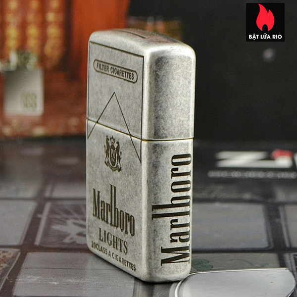 Bật Lửa Zippo Bạc Giả Cổ 121Fb Khắc Marlboro Light 5 Mặt – Zippo 121Fb.Marl