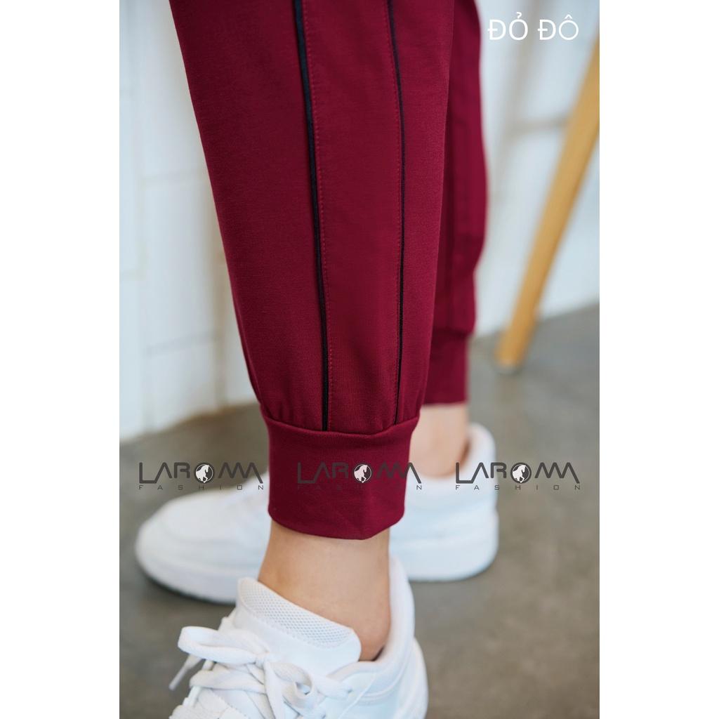 Bộ nỉ nữ chui họa tiết Laroma