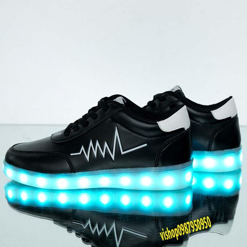 GIÀY PHÁT SÁNG NHỊP TIM MÀU ĐEN