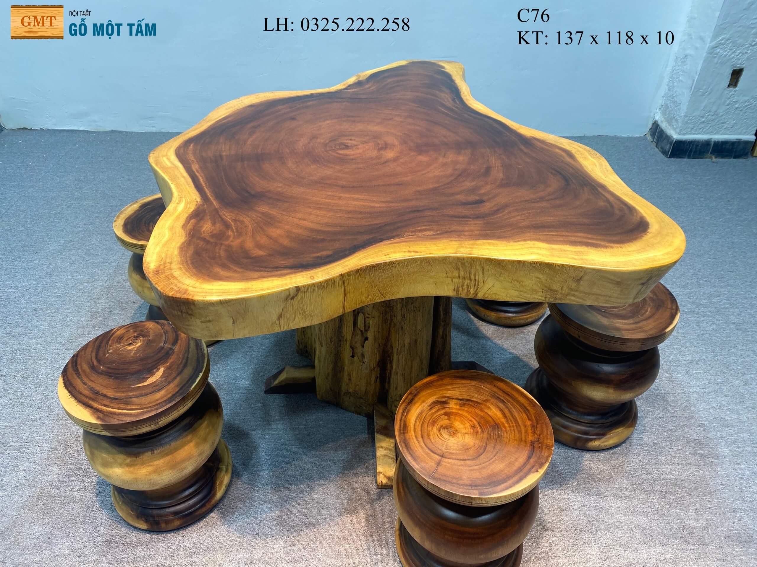 Bàn Cafe Gỗ Me Tây, Bàn Sân Vườn Gỗ Me Tây, Bàn Gỗ Me Tây Nguyên Tấm Dài 1,37m Rộng 1,18m Dày 10cm