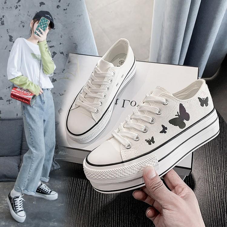 Giày Thể Thao ️️Sneaker Bánh Mì Đế Độn Họa tiết Con Bướm Xuân Classic Sang, Xịn, Mịn S8278