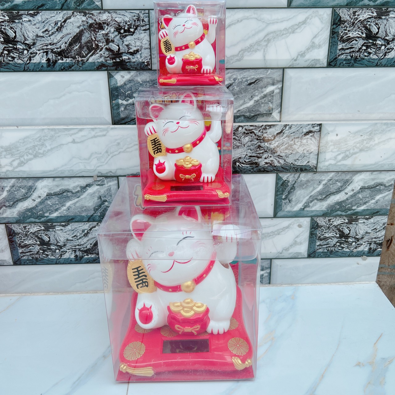 Mèo Thần Tài Vẫy Tay Dùng Năng Lượng Mặt Trời - Mang Lại May Mắn Tài Lộc Cho Gia Chủ , cao 16.5 cm