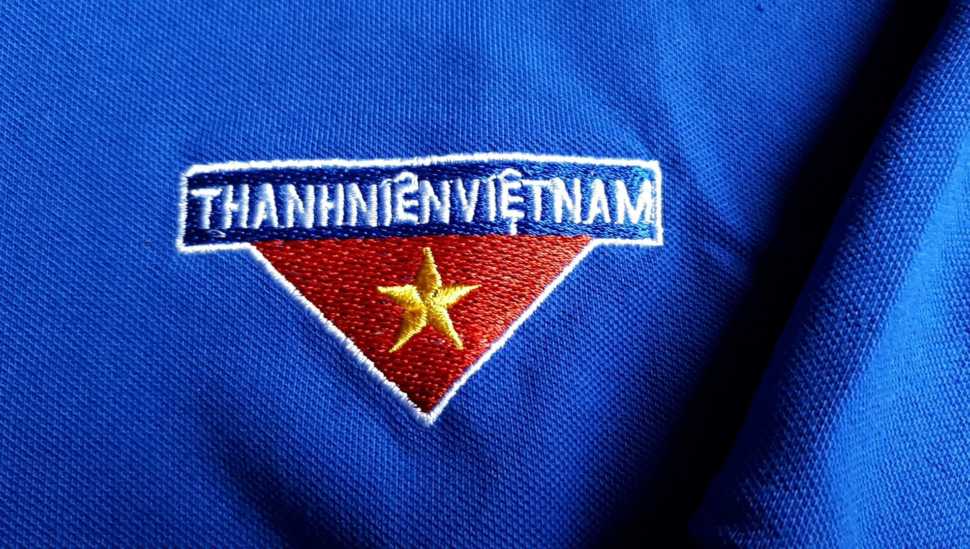 Áo sơ mi đoàn thanh niên