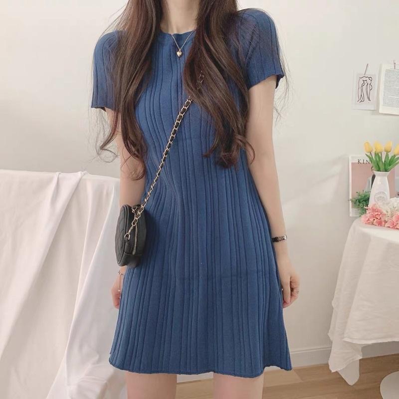 Váy len gân dáng ngắn
