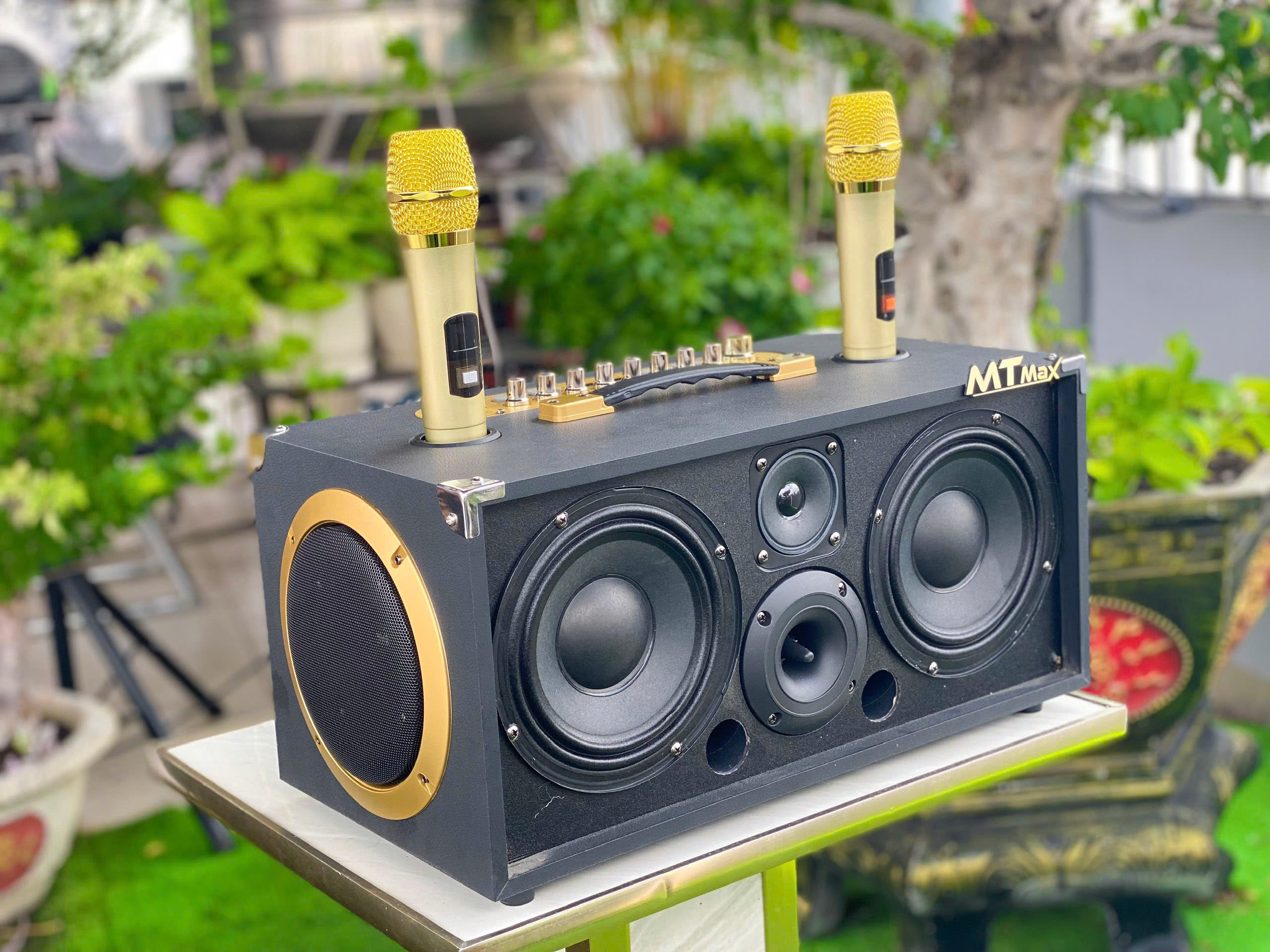 loa xách tay nghe nhạc karaoke 6 đường tiếng v9 promax nhỏ gọn, mạnh mẽ, chất âm đỉnh cao công suất 350w kèm 2 mic không dây hàng nhập khẩu