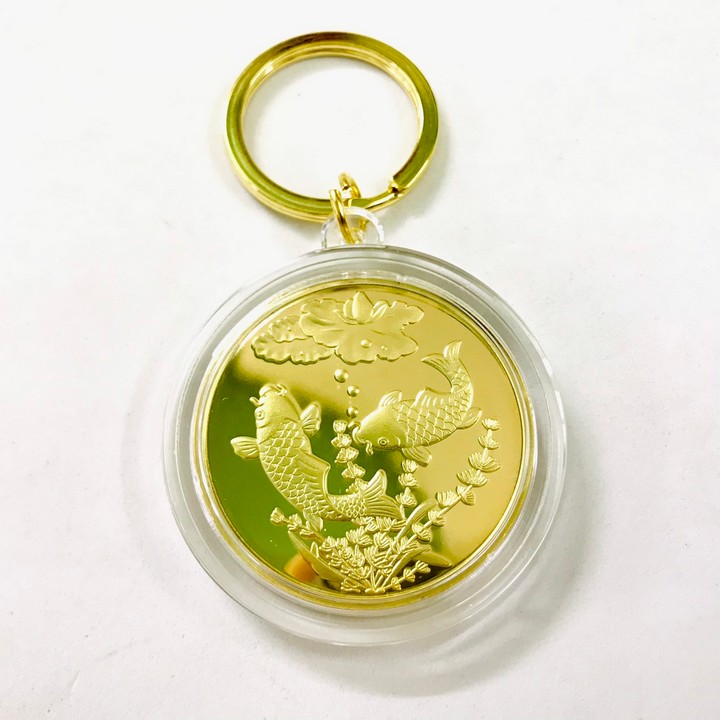 Móc Khóa Xu 2 Cá Chép Dùng để trang trí chìa khóa, tăng tính thẩm mỹ, làm quà lưu niệm, quà sinh nhật, dịp Lễ Tết, kích thước 5cm, màu vàng - TMT Collection - SP005261
