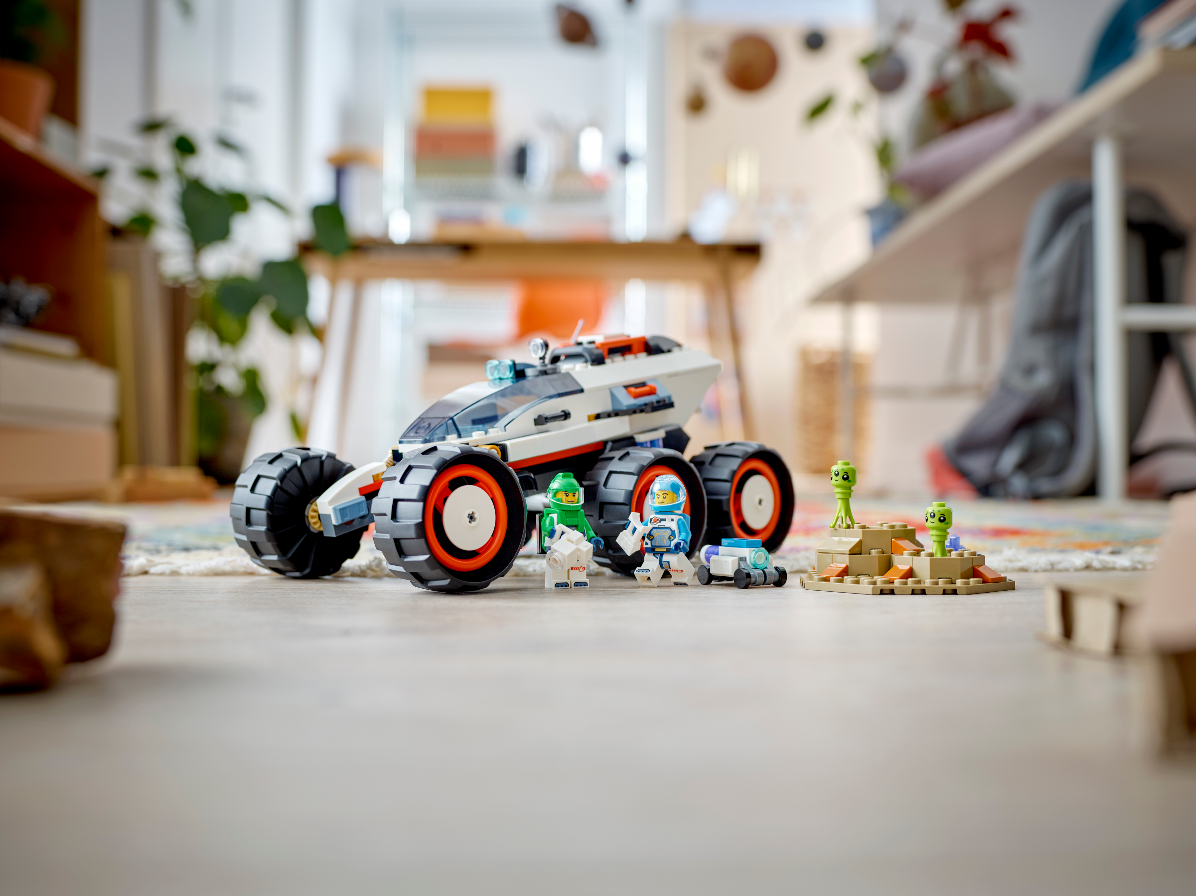 Đồ Chơi Lắp Ráp Xe Thám Hiểm Không Gian Và Người Ngoài Hành Tinh - Space Explorer Rover And Alien Life - Lego City 60431 (311 Mảnh Ghép)