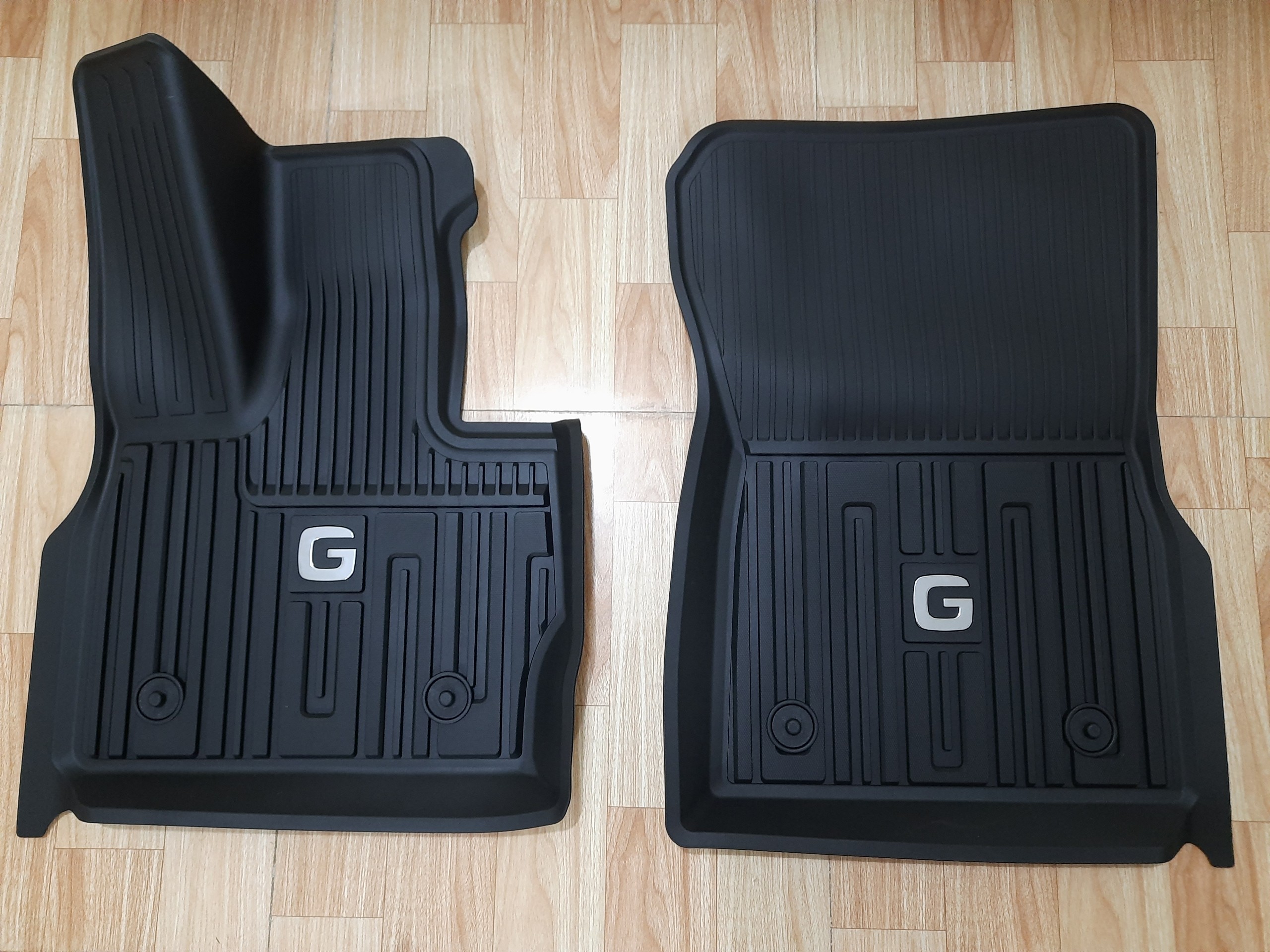 Thảm lót sàn dành cho xe ô tô Mercedes G Nhãn hiệu Macsim 3W chất liệu nhựa TPE đúc khuôn cao cấp - màu đen