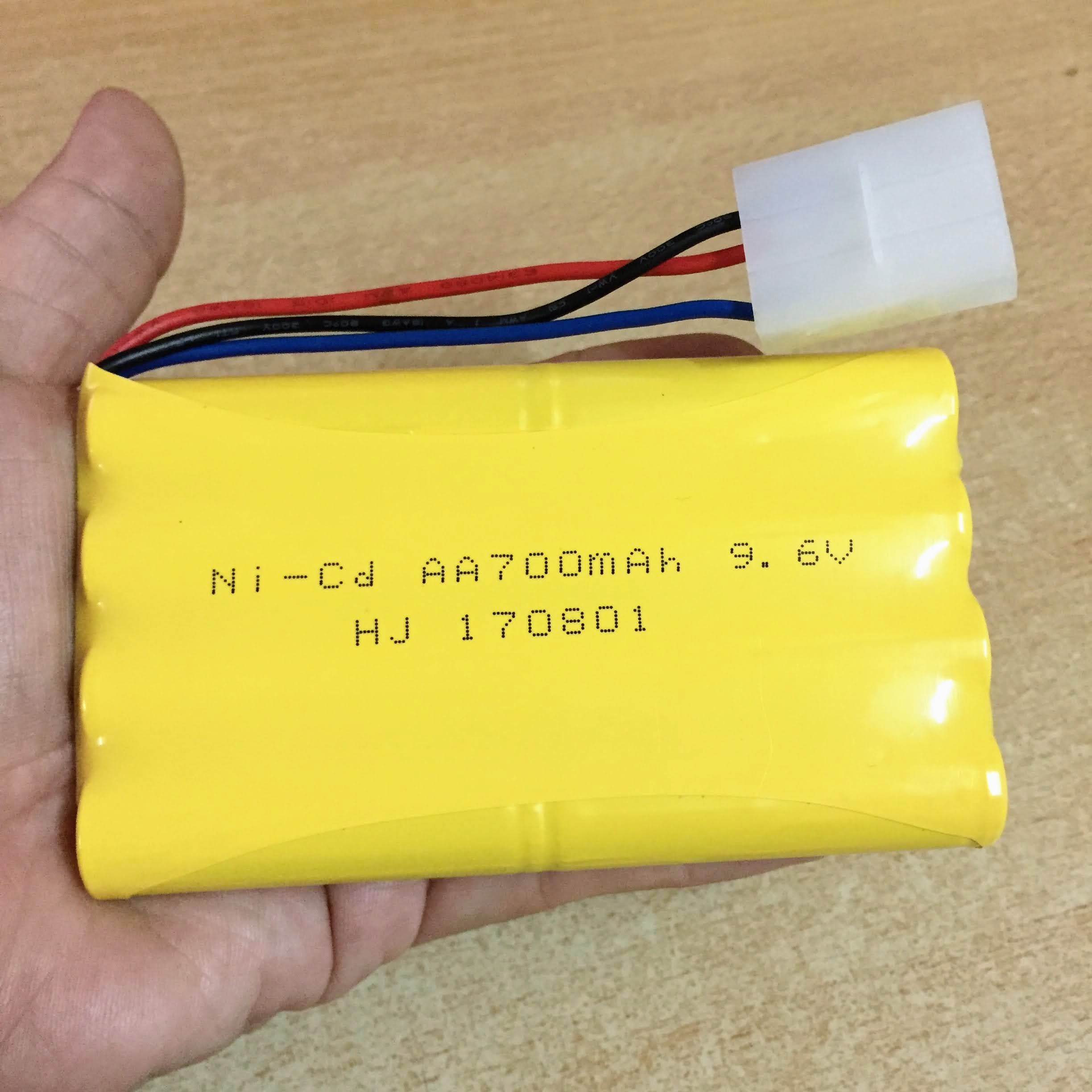 Pin sạc 9.6V dung lượng 700mAh chân cắm Jack Ket 3P