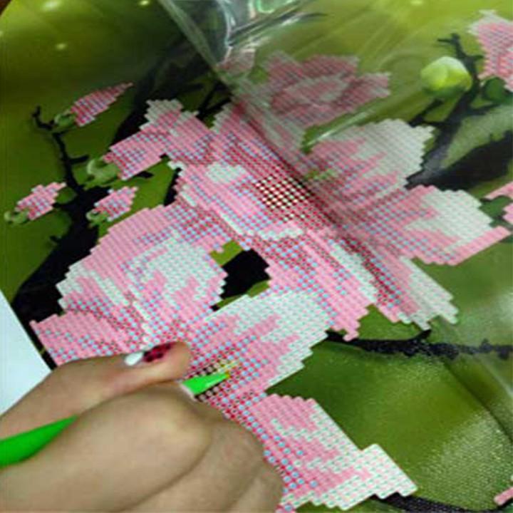 Tranh đá vợ chồng thiên nga hoa hồng YN5415 - kích thước: 75 * 50cm.