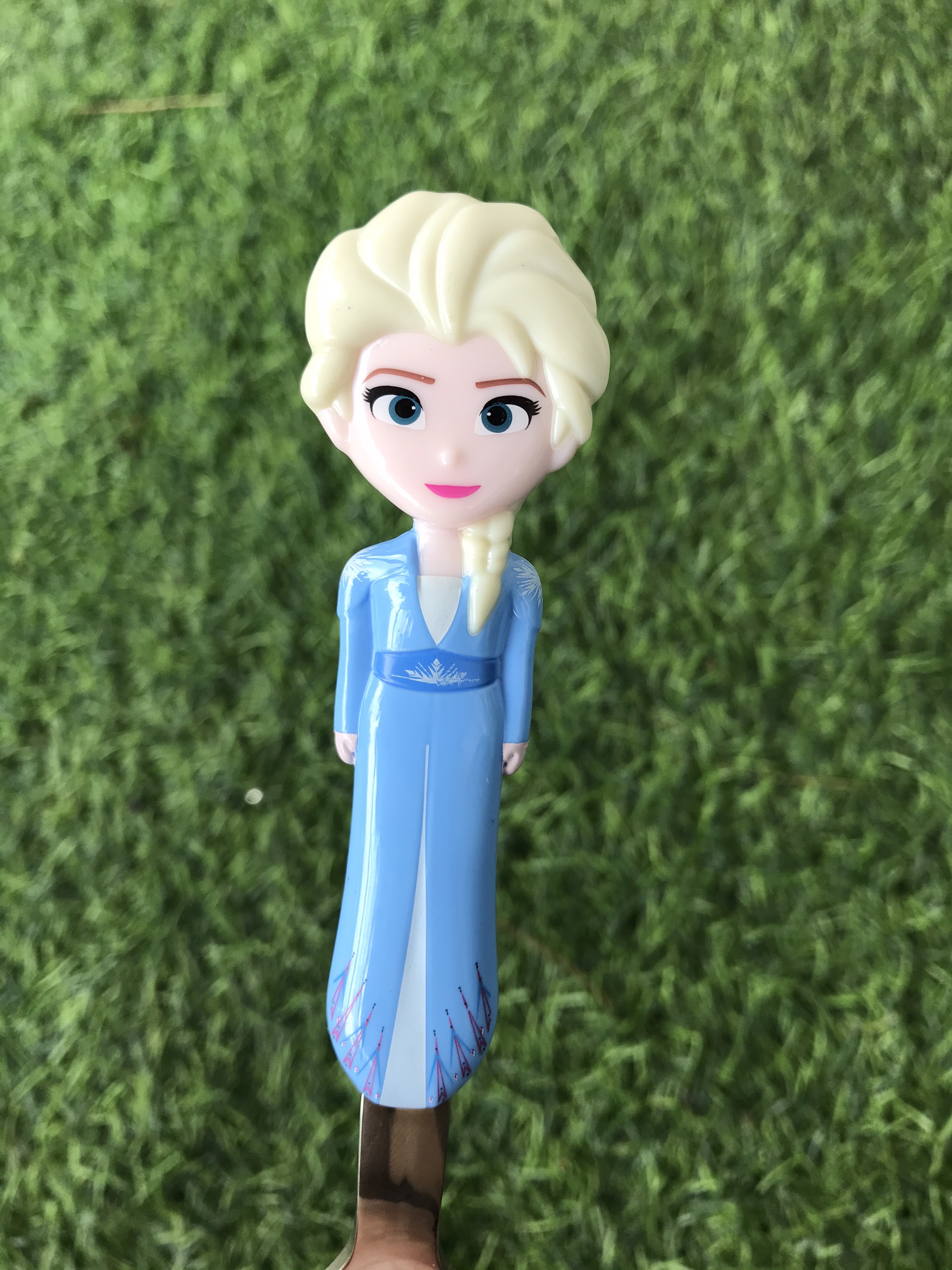 Muỗng ăn inox hình công chúa Elsa Frozen 2 3D siêu xinh cho bé gái - PDP2464