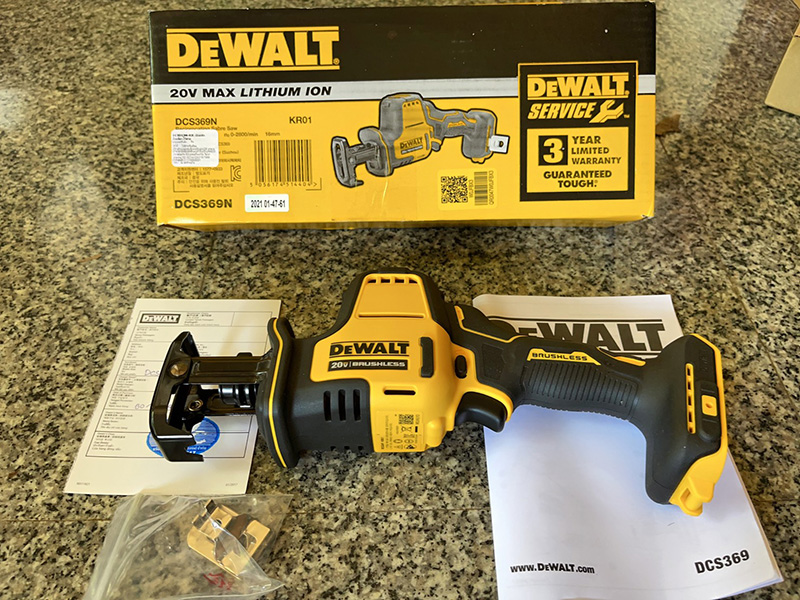 Máy cưa kiếm dùng pin 18V/20Vmax Dewalt DCS369B