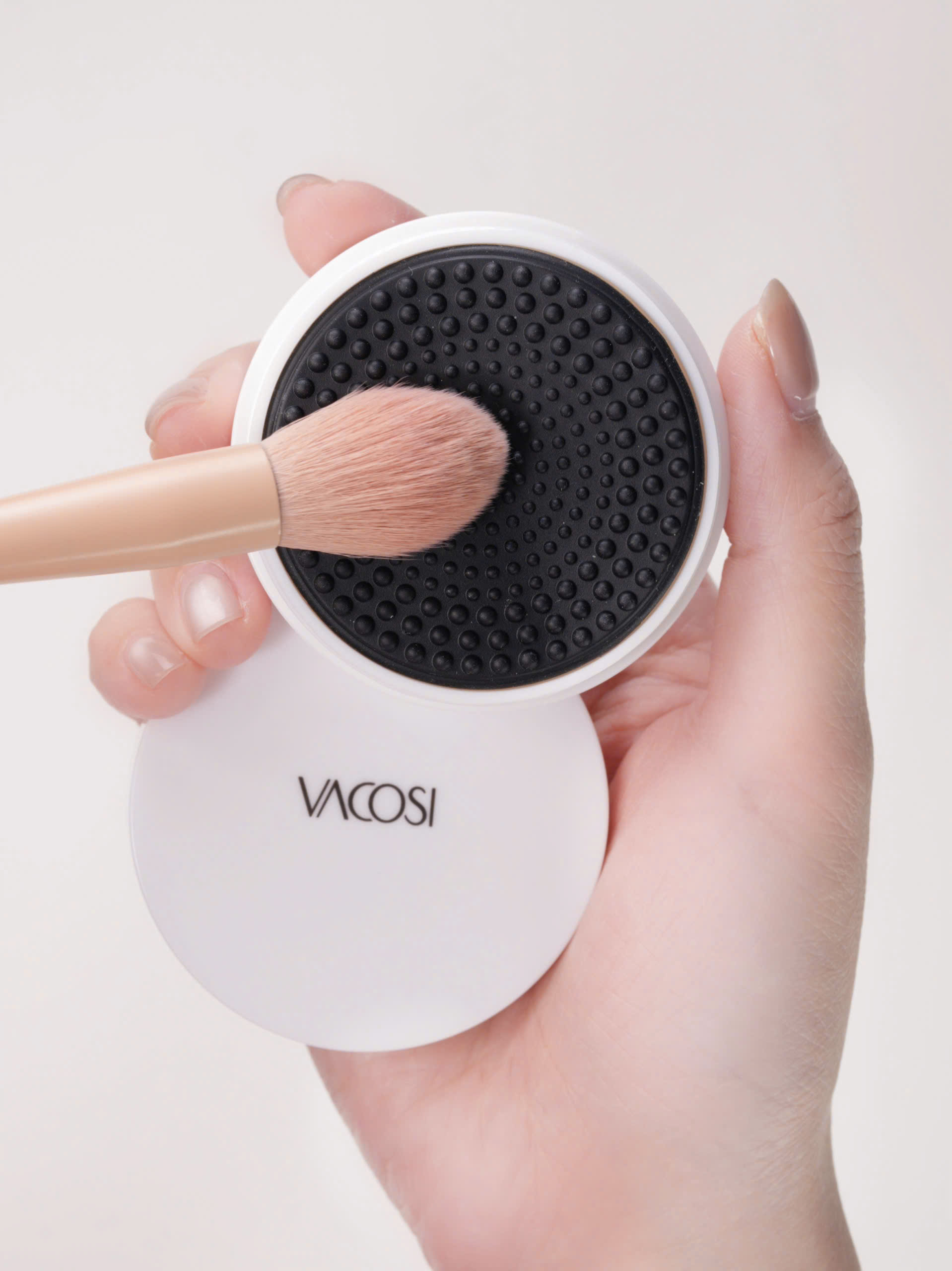 HỘP RỬA CỌ TRANG ĐIỂM KÈM XÀ BÔNG VACOSI - DC14 - VACOSI MAKEUP CLEANSER KIT