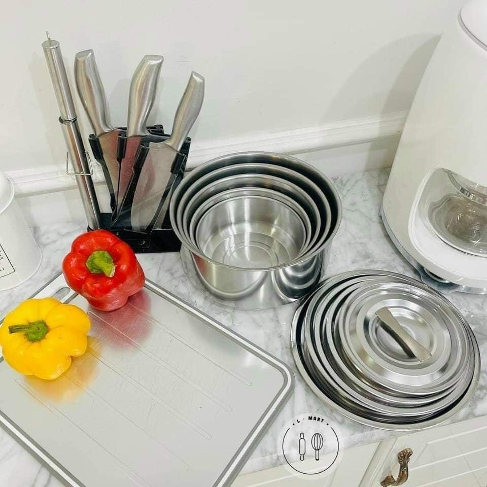 Sét 5 nồi bát inox sáng bóng không có quai, kích thước khác nhau