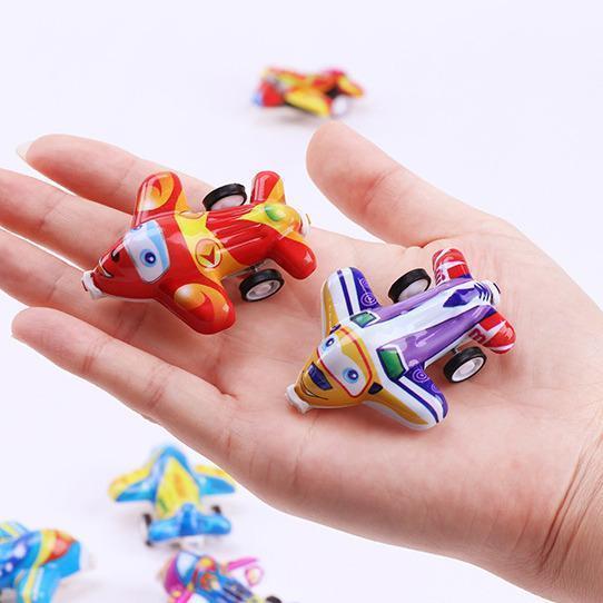 Máy Bay Mini Chạy Cót Nhiều Hình Cho Bé