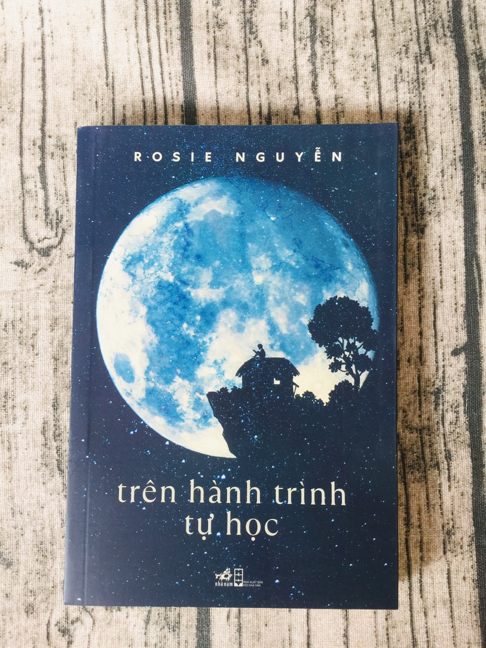 Sách - Trên hành trình tự học - Rosie Nguyễn