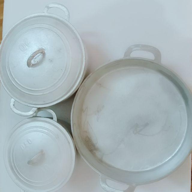 Combo 2 nồi gang và 1 chảo gang