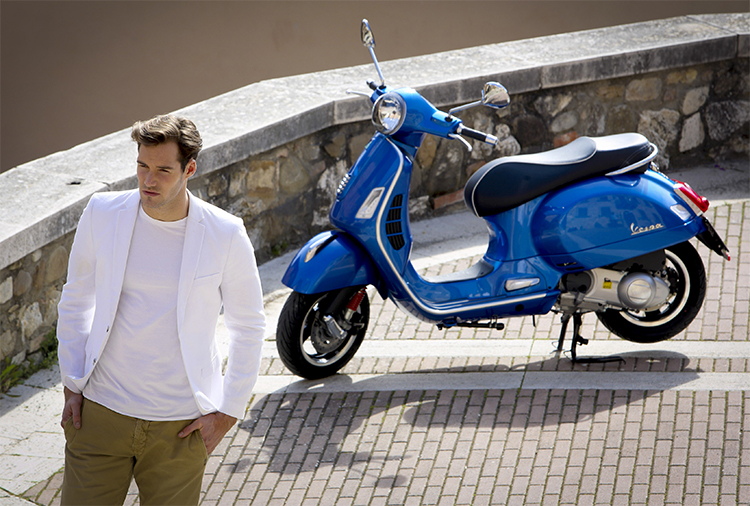 Xe Máy Vespa GTS 125cc ABS - Đỏ